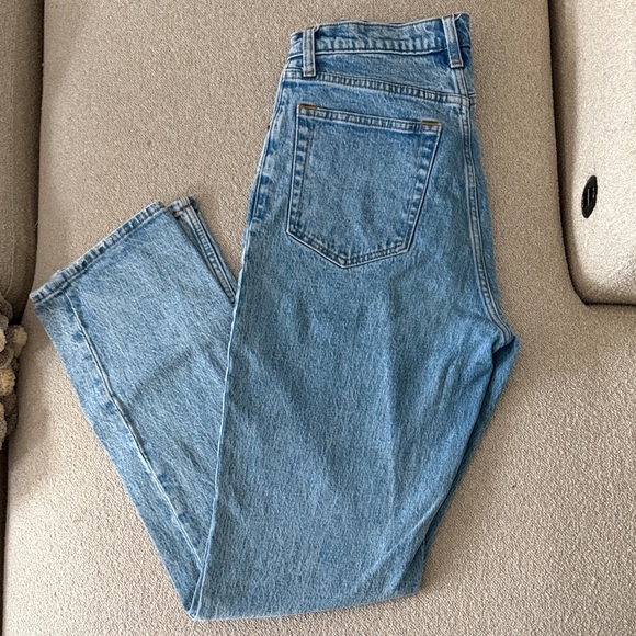 Abercrombie & Fitch Denim - Abercrombie ‘90s Straight Ultra High Rise 29L